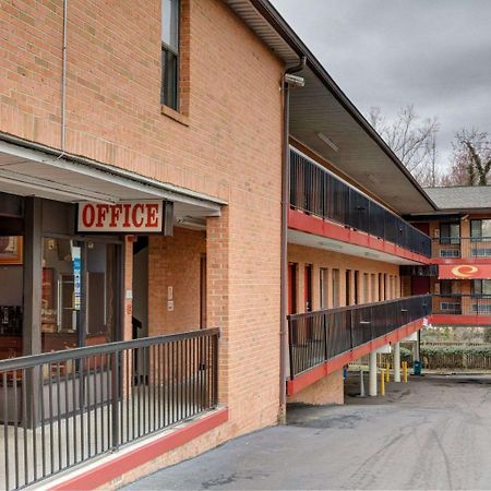 Red Carpet Inn By University Of Maryland College Park Bagian luar foto
