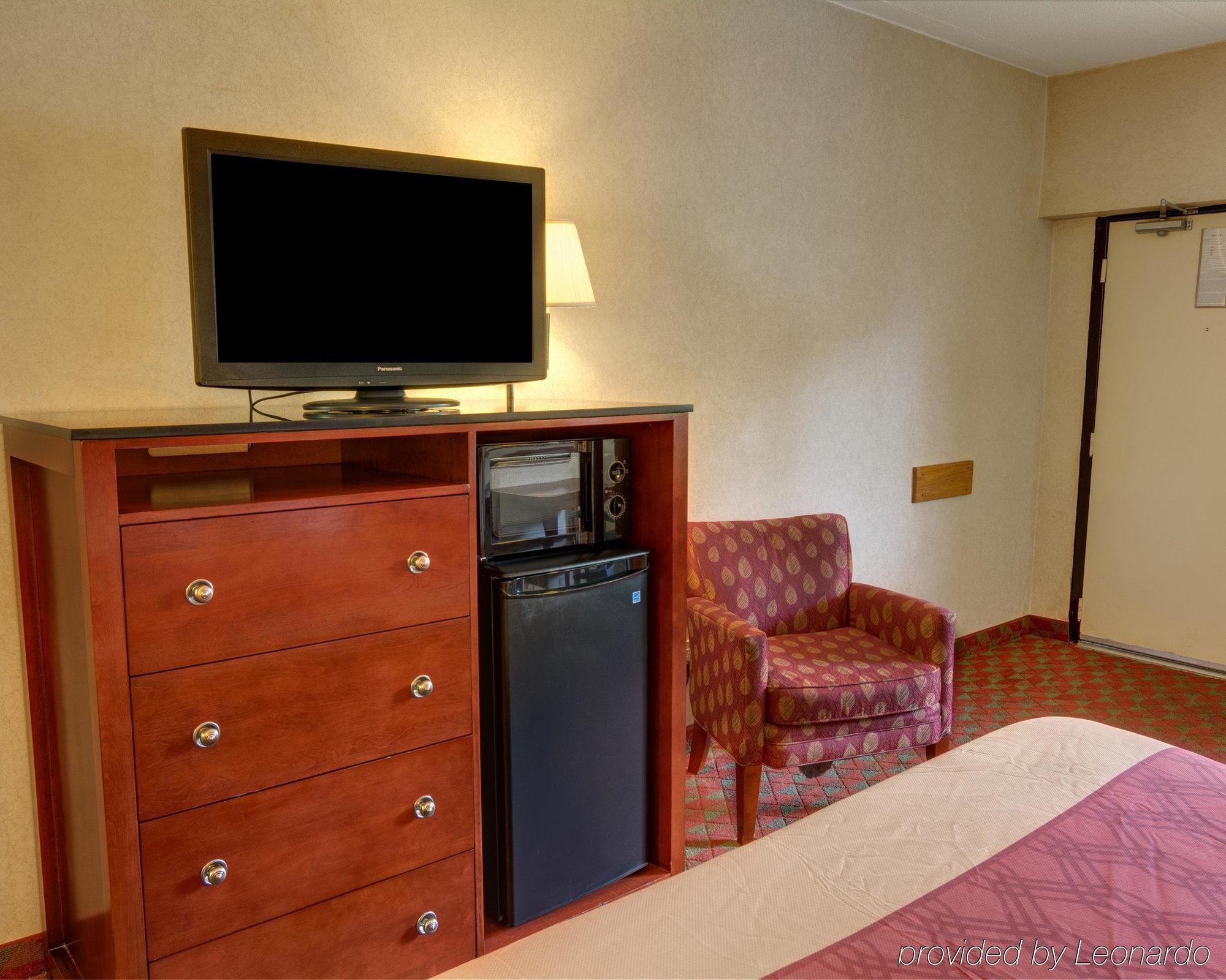 Red Carpet Inn By University Of Maryland College Park Bagian luar foto