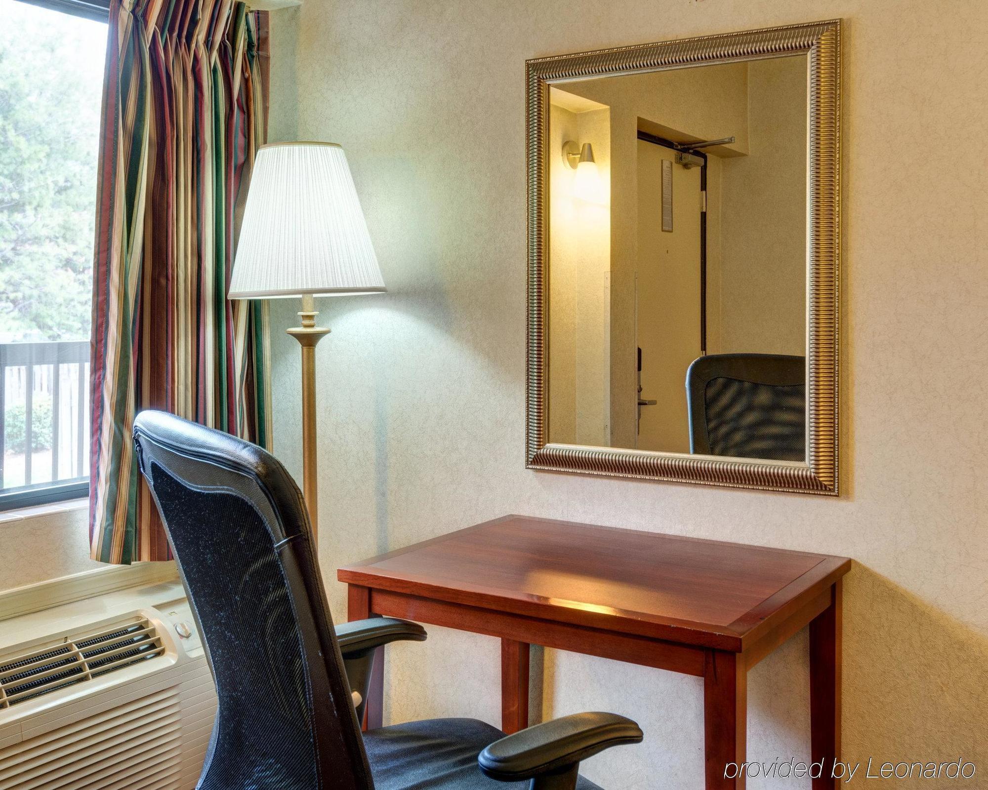 Red Carpet Inn By University Of Maryland College Park Bagian luar foto