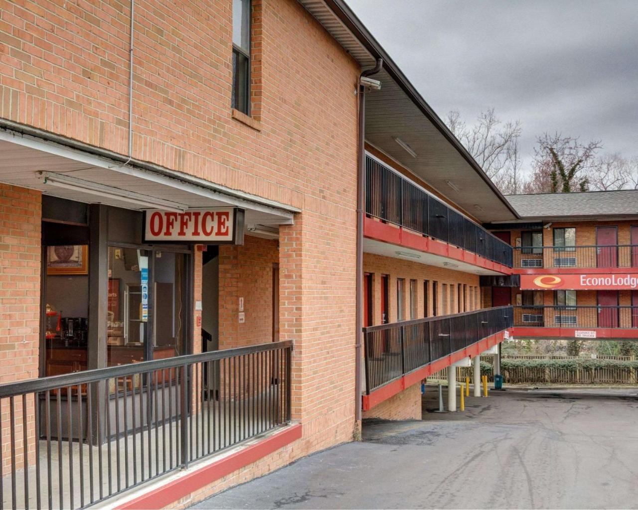 Red Carpet Inn By University Of Maryland College Park Bagian luar foto
